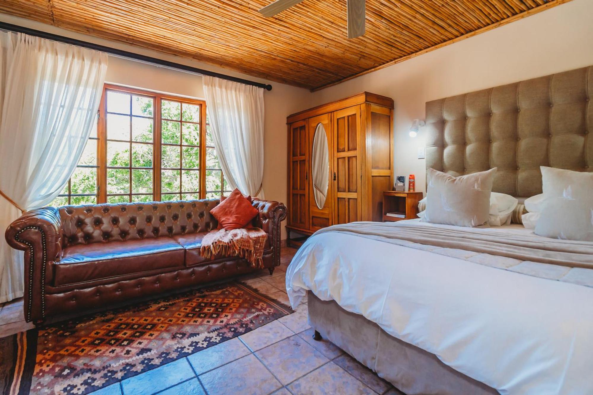 De Poort Country Lodge Oudtshoorn Eksteriør billede