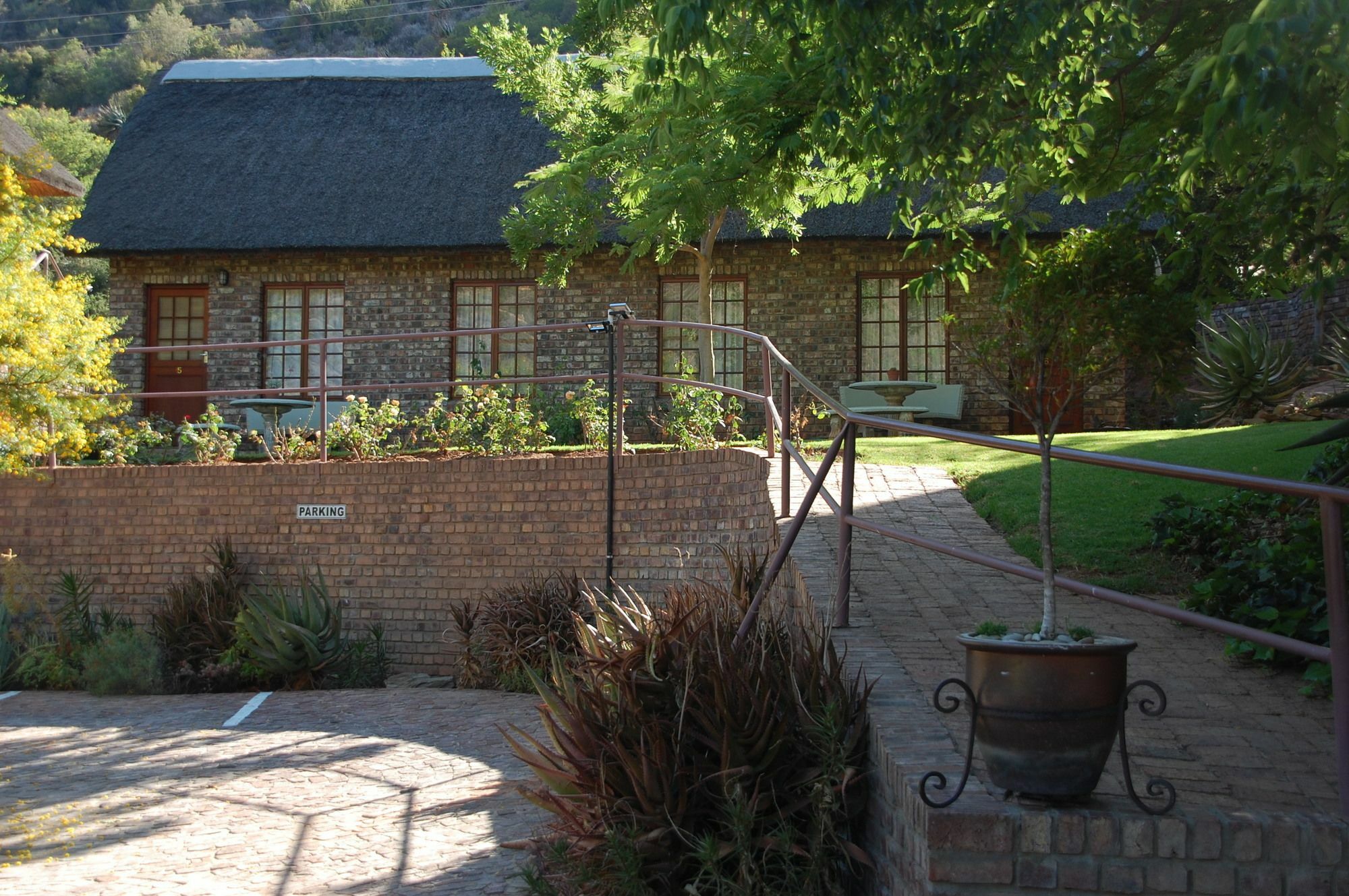 De Poort Country Lodge Oudtshoorn Eksteriør billede