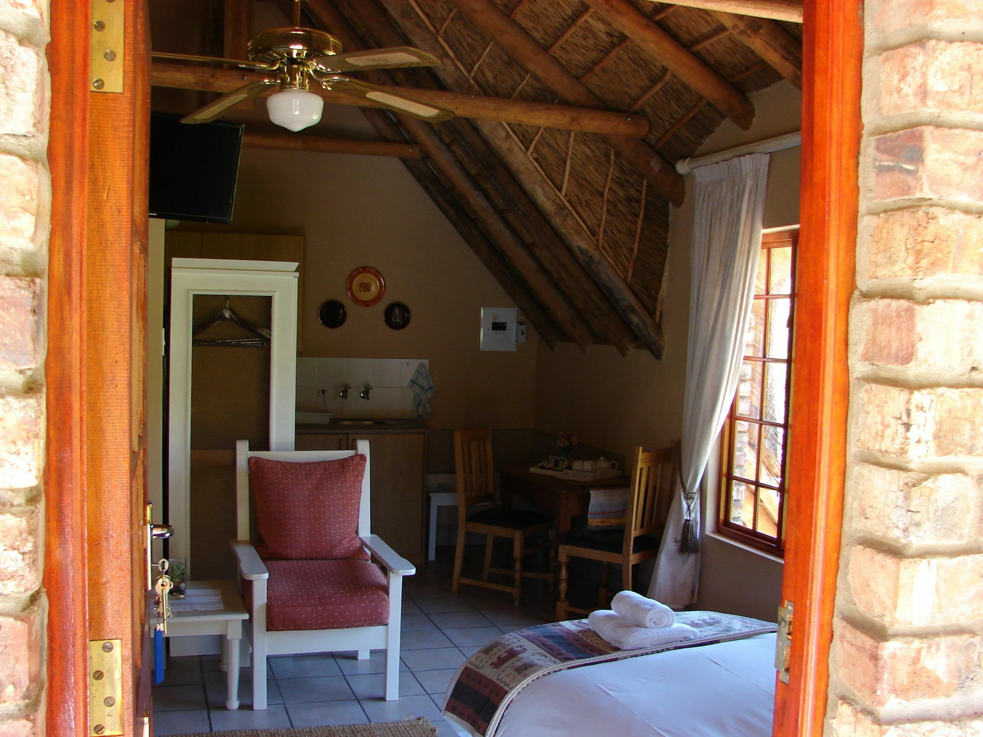 De Poort Country Lodge Oudtshoorn Eksteriør billede