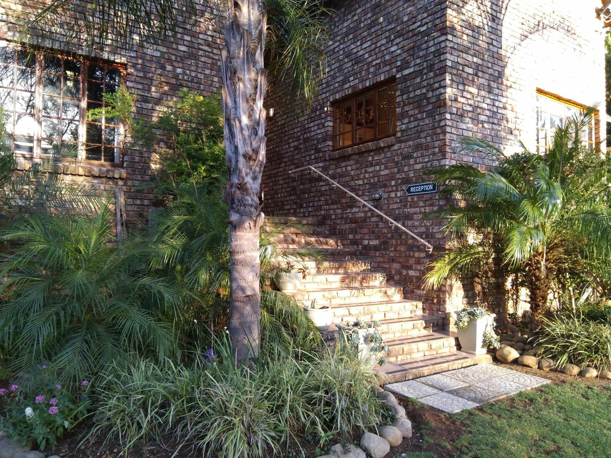 De Poort Country Lodge Oudtshoorn Eksteriør billede